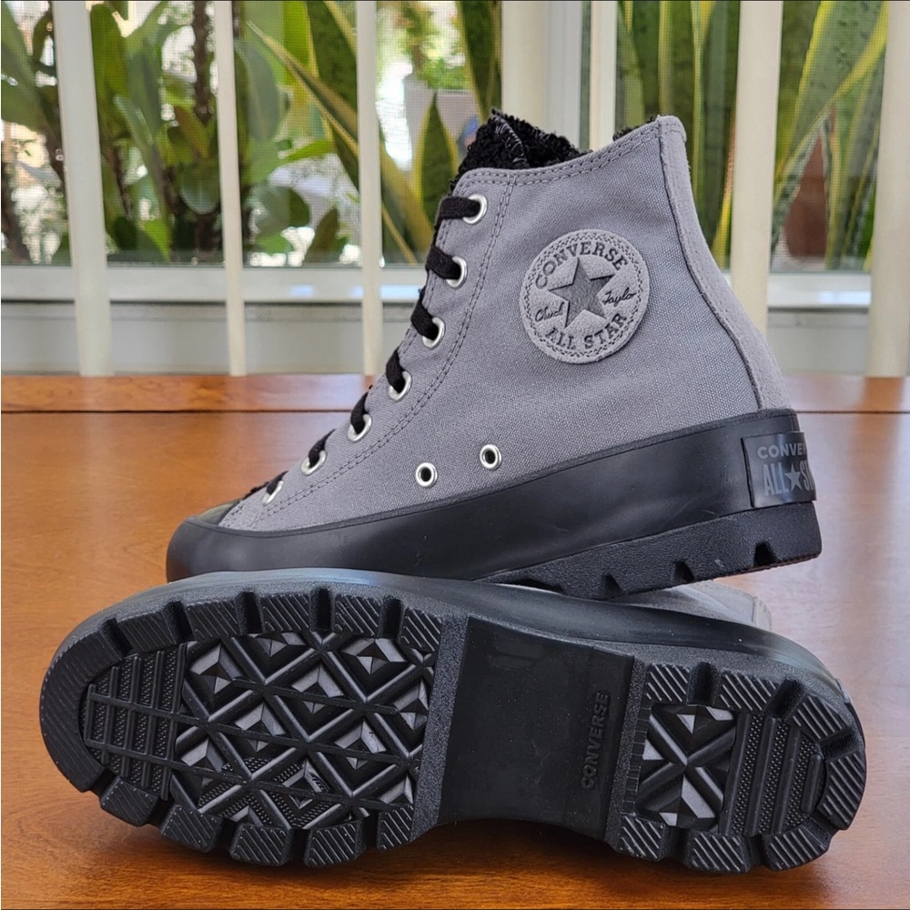 Converse Women's CTAS Lugged Hi Canvas Sherpa 573066C Mason Gray/Black - Picture 1 of 15